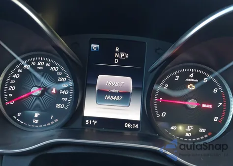 2015 Mercedes-Benz C 300 Sport 4Matic z USA, uszkodzony, nr VIN 55SWF4KB6FU026688